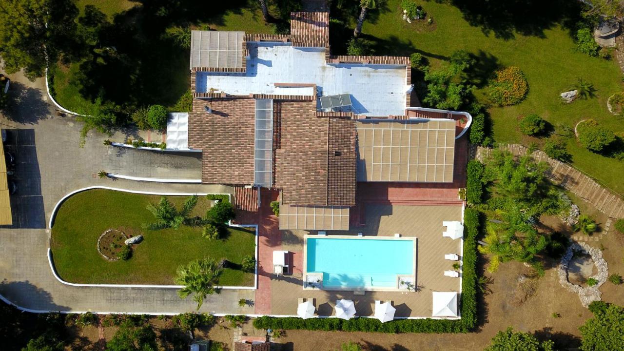 Villa Vetti Ugento Eksteriør billede