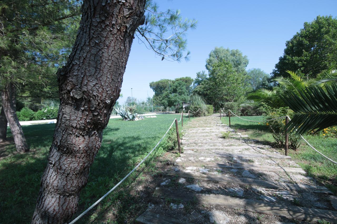 Villa Vetti Ugento Eksteriør billede